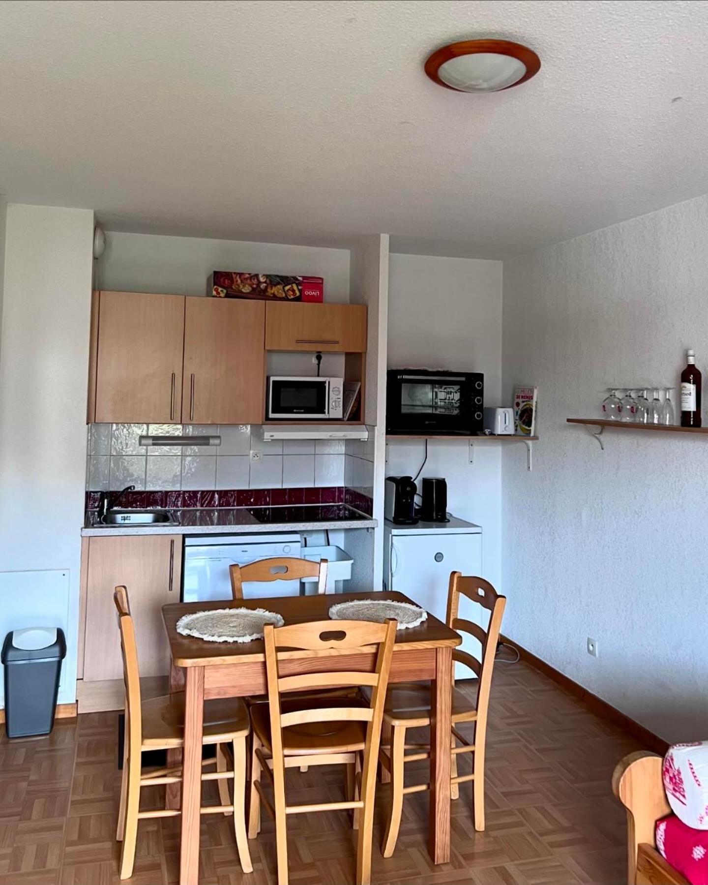 פוי-סן-ונסן Appartement 4 Personnes Avec Piscine Interieure מראה חיצוני תמונה